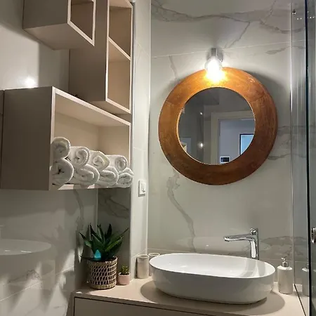 Apartment Cube S
