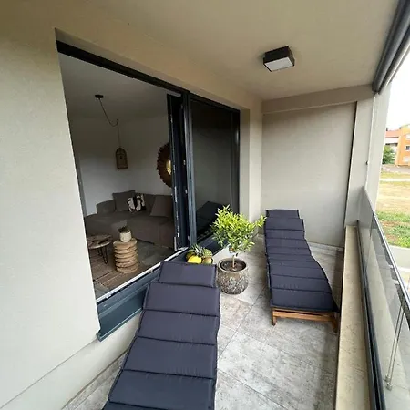 Cube S Апартаменты Медулин